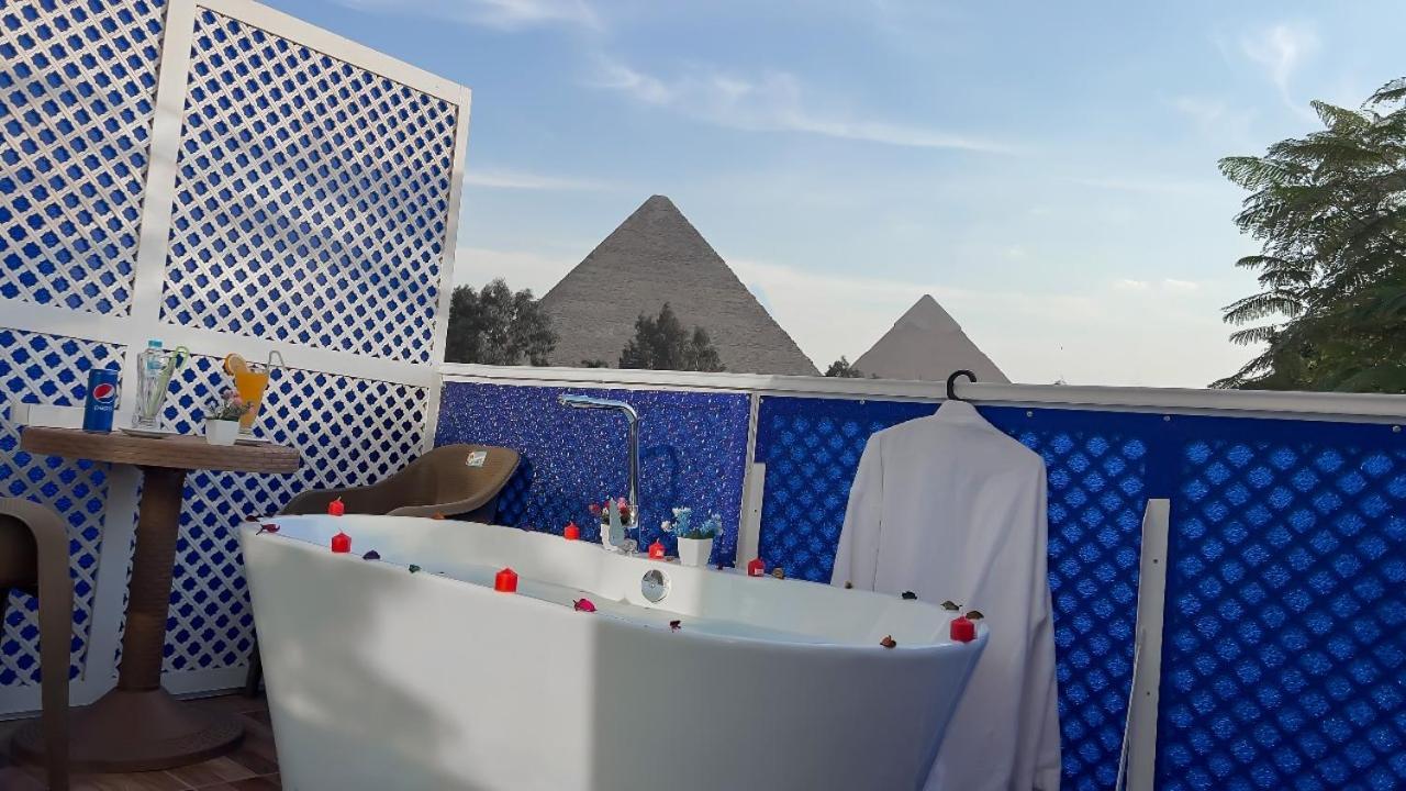 Turquoise Pyramids & Grand Egyptian Museum View Hotel Kafret el-Gabal Kültér fotó